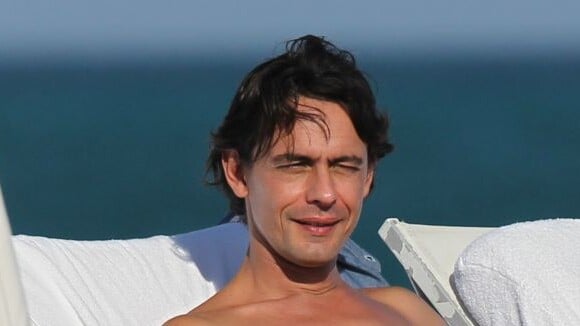Filippo Inzaghi : L'ex-footballeur à la plage avec sa chérie mannequin