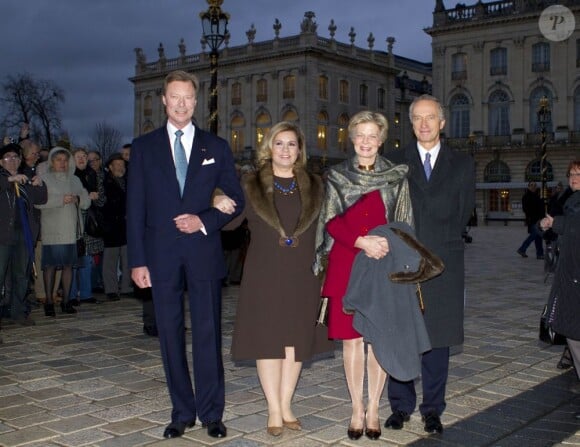 Le grand-duc Henri et la grande-duchesse Maria Teresa de Luxembourg avec la princesse Marie-Astrid et l'archiduc Carl Christian au mariage civil de l'archiduc d'Autriche Christoph de Habsbourg Lorraine et Adélaïde Drapé-Frisch, célébré le 28 décembre 2012 à l'Hôtel de Ville de Nancy.
