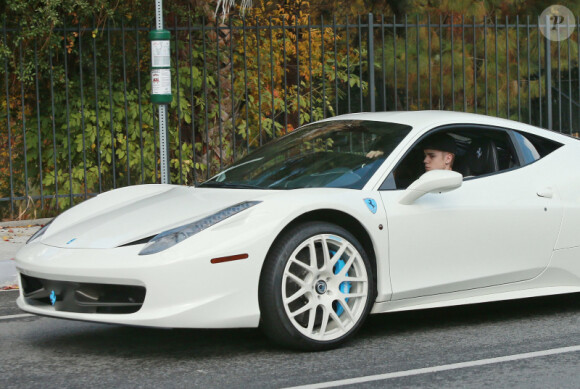 Justin Bieber et Selena Gomez dans la voiture du chanteur à Los Angeles, le 3 décembre 2012.