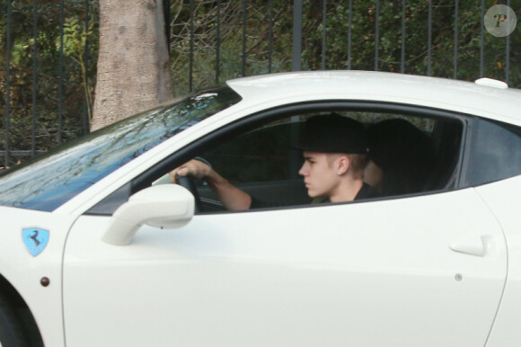 Justin Bieber et Selena Gomez dans la voiture du chanteur à Los Angeles, le 3 décembre 2012.