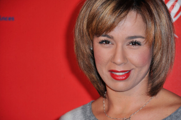 Chimene Badi à l'inauguration des vitrines de Noël Coca-Cola au Showcase à Paris le 26 Novembre 2012.