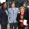 Christian Karembeu, Clément Lefert, Bernadette Chirac et Danuta Pieter lors du coup d'envoi de l'opération Pièces jaunes à l'hôpital Mignot du Chesnay, le 9 janvier 2013