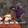 Jessica Alba passe le début de l'année 2013 avec son mari et ses filles à Cabo San Lucas au Mexique. On peut voir ici l'adorable Haven. Photo prise le 2 janvier 2013.