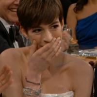 Golden Globes : Anne Hathaway sans culotte, Gérard Depardieu et autres blagues