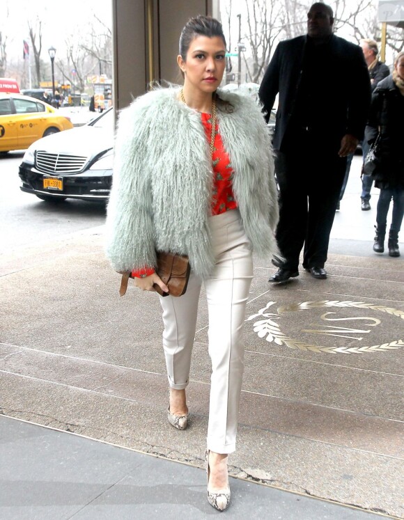 Kourtney Kardashian arrive au restaurant Cipriani pour déjeuner avec la créatrice Rachel Roy qui célèbre son anniversaire. Le 15 janvier 2013.