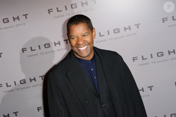 Denzel Washington grand sourire à l'avant-première du film Flight au Gaumont Marignan à Paris, le 15 janvier 2013.