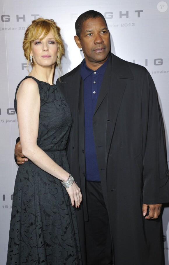 Denzel Washington et Kelly Reilly pendant l'avant-première du film Flight au Gaumont Marignan à Paris, le 15 janvier 2013.