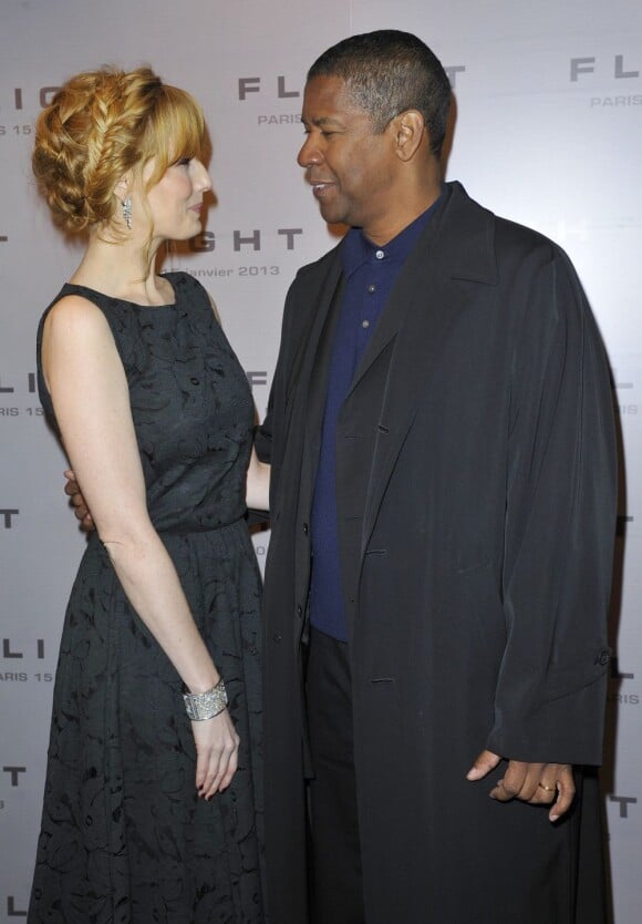 Denzel Washington et Kelly Reilly complices lors de l'avant-première du film Flight au Gaumont Marignan à Paris, le 15 janvier 2013.