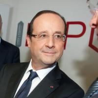 François Hollande : Ses mugs dédicacés se vendent par milliers !