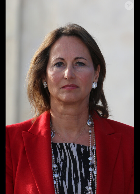 Ségolène Royal, présidente de la région Poitou-Charentes, annonce sa défaite au second tour des élections législatives à la Rochelle, le 17 juin 2012.