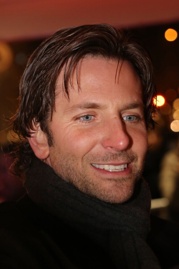 Bradley Cooper tout sourire pour l'avant-première parisienne de Happiness Therapy à l'UGC Normandie, le 17 janvier 2013