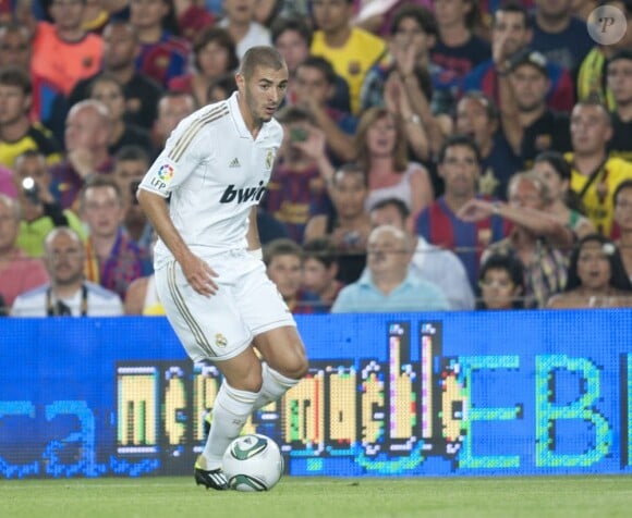 Karim Benzema lors de la Supercoupe d'Espagne opposant le Real Madrid à son rival du FC Barcelone, le 17 août 2011.