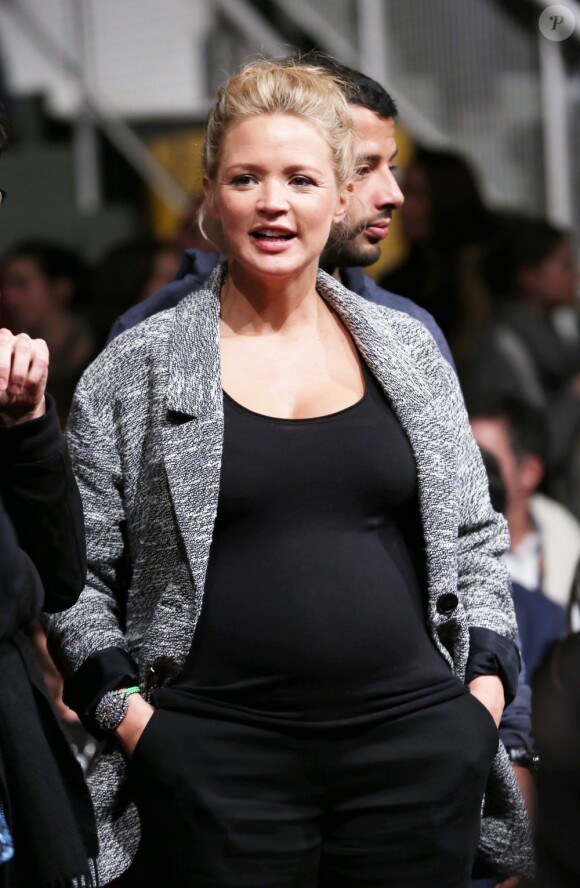Virginie Efira arrive enceinte lors du palmarès du 16e festival international du film de comédie de l'Alpe d'Huez, le 19 janvier 2013.