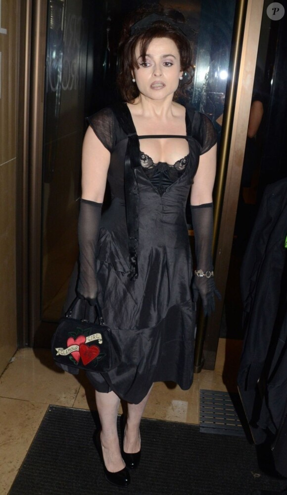 Helena Bonham Carter arrive fraîchement à la soirée London Critics Circle Film Awards à Londres, le 20 janvier 2013.
