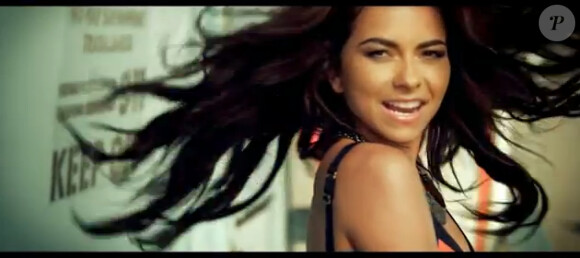 Inna, image du clip More Than Friends, extrait de l'album Party Never Ends à paraître le 1er mars 2012