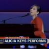 Alicia Keys chante pour le président Barack Obama lors du bal d'investiture du président le 21 janvier 2013.