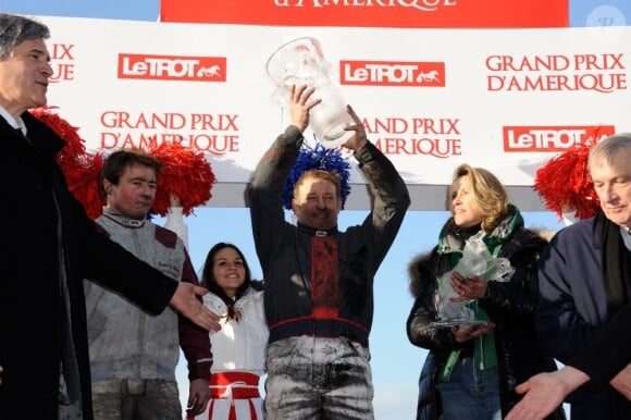 Le grand gagnant Jean-Philippe Dubois lors du 92e Grand Prix d'Amérique à l'hippodrome de Vincennes à Paris le 27 Janvier 2013.