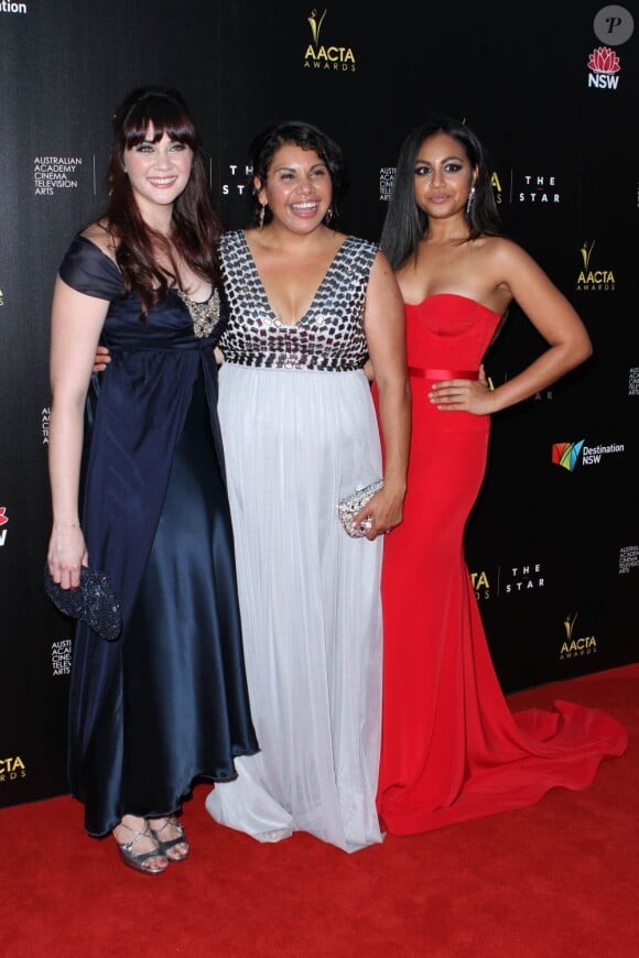 Sahri Sebbens, Deborah Mailman, Jessica Mauboy, héroïne du film Les Saphirs pendant la cérémonie des AACTA Awards à Sydney le 30 janvier 2013.