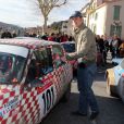 Pierre Casiraghi à Monaco le 31 janvier 2013, lors de sa participation avec son ami Jean-Thierry Besins au XVIe Rallye Monte-Carlo historique, au volant d'une Renault 5 Alpine aux couleurs de la principauté. 