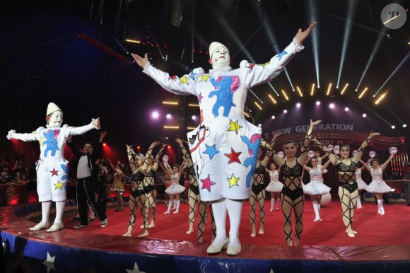 Pauline Ducruet donnait le samedi 2 février le coup d'envoi du Festival New Generation des arts du cirque en tant que présidente du jury, accompagnée de sa mère Stéphanie de Monaco et de sa jeune soeur Camille Gottlieb au chapiteau de Fontvieille à Monaco