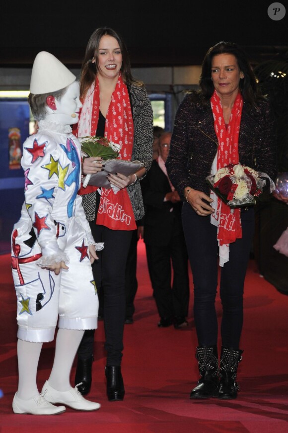 Pauline Ducruet donnait le samedi 2 février 2013 le coup d'envoi du Festival New Generation des arts du cirque en tant que présidente du jury, accompagnée de sa mère Stéphanie de Monaco et de sa jeune soeur Camille Gottlieb au chapiteau de Fontvieille à Monaco