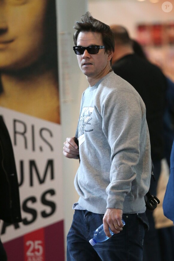 Mark Wahlberg débarque à Paris, le 2 février 2013.