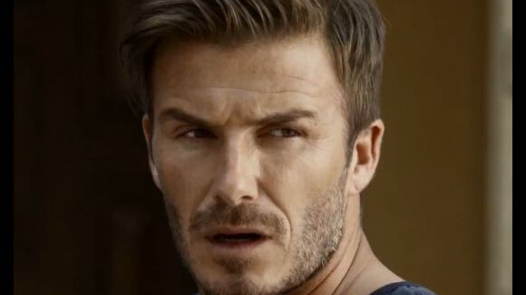 David Beckham, à moitié nu pour H&M : Il exhibe une nouvelle fois ses muscles