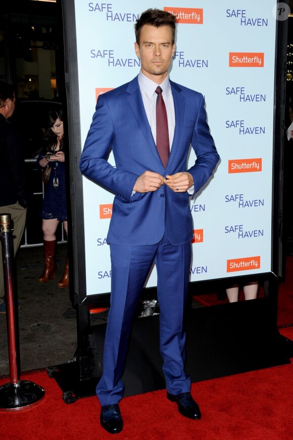 Josh Duhamel à l'avant-première hollywoodienne du film Safe Haven au Chinese Theatre de Los Angeles, le 5 février 2013.