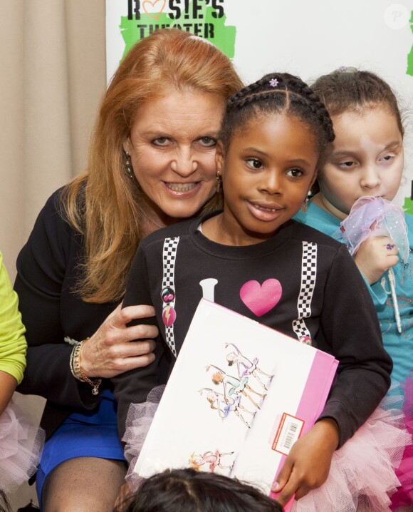 Sarah Ferguson, duchesse d'York, lors d'une lecture de son livre pour enfants à New York le 11 octobre 2012.