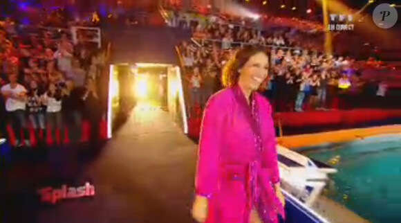 Premier prime de Splash, le 8 février 2013 sur TF1. Laury Thilleman entre en piste !