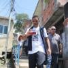 Kim Kardashian enceinte et Kanye West visitent Rio De Janeiro en compagnie de l'acteur Will Smith, le 10 février 2013. Ils ont visité Vidigal une favela de la ville.