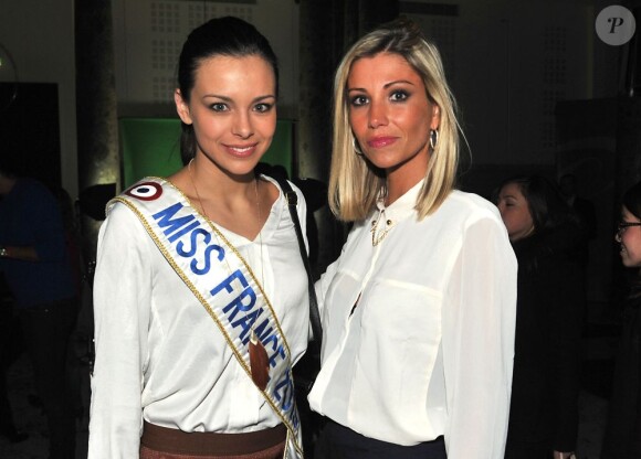 Marine Lorphelin et Alexandra Rosenfeld assistent à la soirée de lancement des nouveaux parfums de glace Magnum au Pavillon Cambon à Paris le 13 février 2013.
