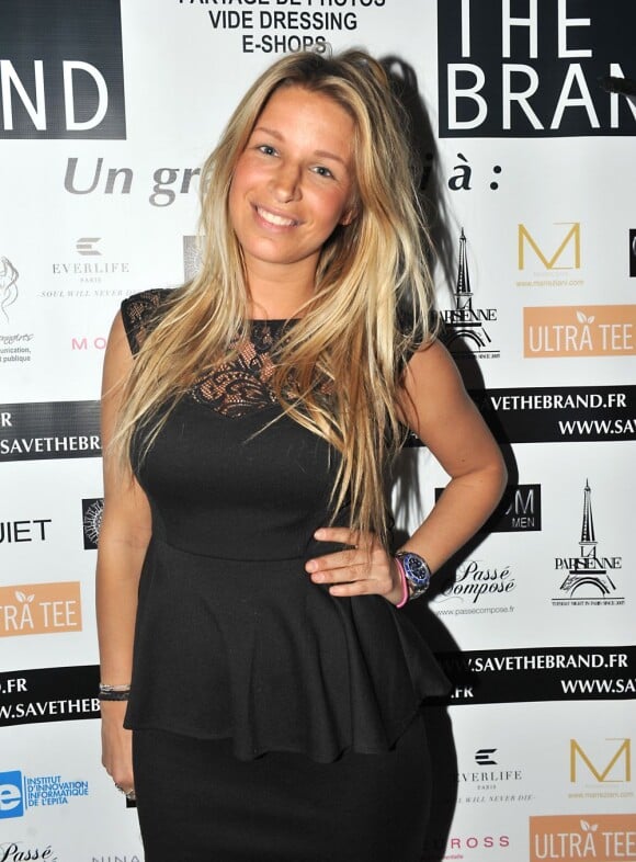 Diane Maarek, finaliste de la première édition de l'émission Poker Mission Caraïbes, lance sa ligne de maillots de bain Marreziani au Chez Papillon. Paris, le 12 février 2013.