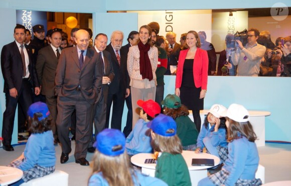 L'infante Elena d'Espagne lors de l'ouverture du 21e Salon international de l'Etudiant de Madrid (AULA), le 13 février 2013