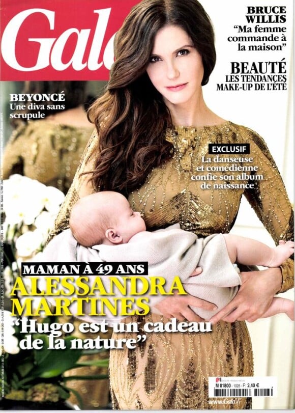 Alessandra Martines pose avec le petit Hugo en couverture de Gala le 20 février 2013 en kiosques