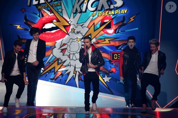 One Direction sur la scène des Brit Awards 2013 à Londres, le 20 février 2013.