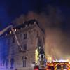 Un incendie, qui pourrait être criminel, a ravagé ce matin le restaurant de la boîte de nuit L'Arc, sans faire de victimes, à Paris le 21 fevrier 2013.