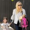 Sarah Michelle Gellar emmène sa fille Charlotte à l'école à Santa Monica, le 21 février 2013.
