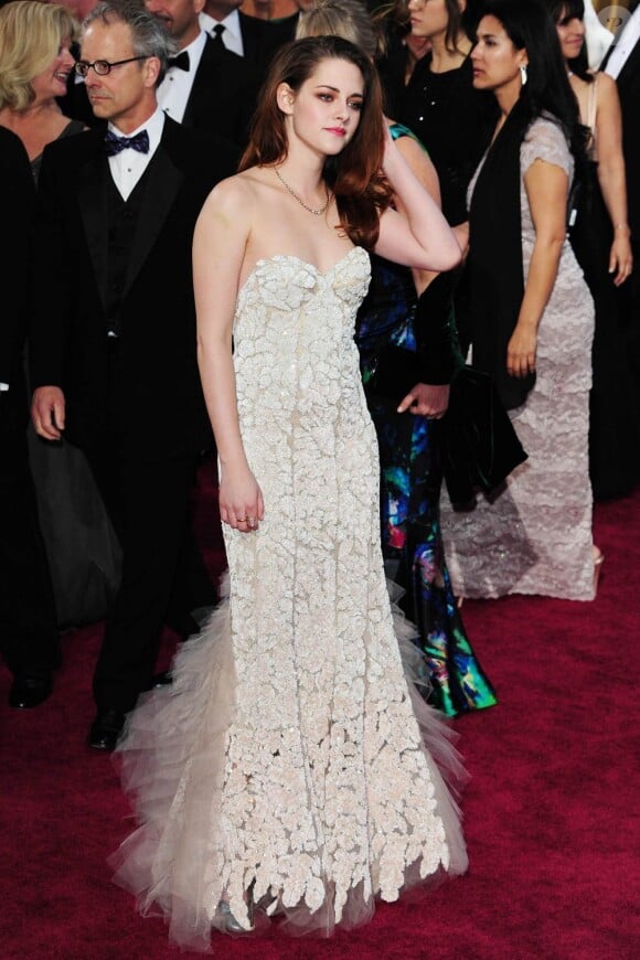 Kristen Stewart pendant la 85e cérémonie des Oscars au Dolby Theatre, Los Angeles, le 24 février 2013.