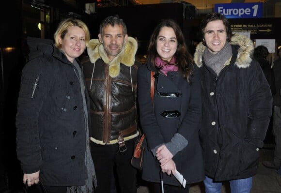 Paul et Luana Belmondo, Anouchka Delon et Julien Dereins pour la 200e d'"Inconnu à cette adresse" au Théâtre Antoine à Paris, le 25 février 2013.