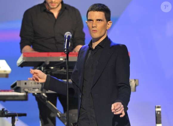 Lescop lors des Victoires de la Musique au Zénith de Paris, le 8 février 2013.