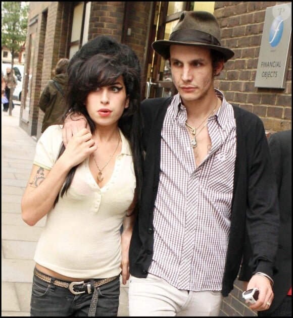 Blake Fielder-Civil et Amy Winehouse, à Covent Garden à Londres, le 24 août 2007.
