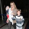 Kate Hudson et ses enfants Ryder et Bingham arrivent à l'aéroport de Los Angeles, le 27 février 2013.