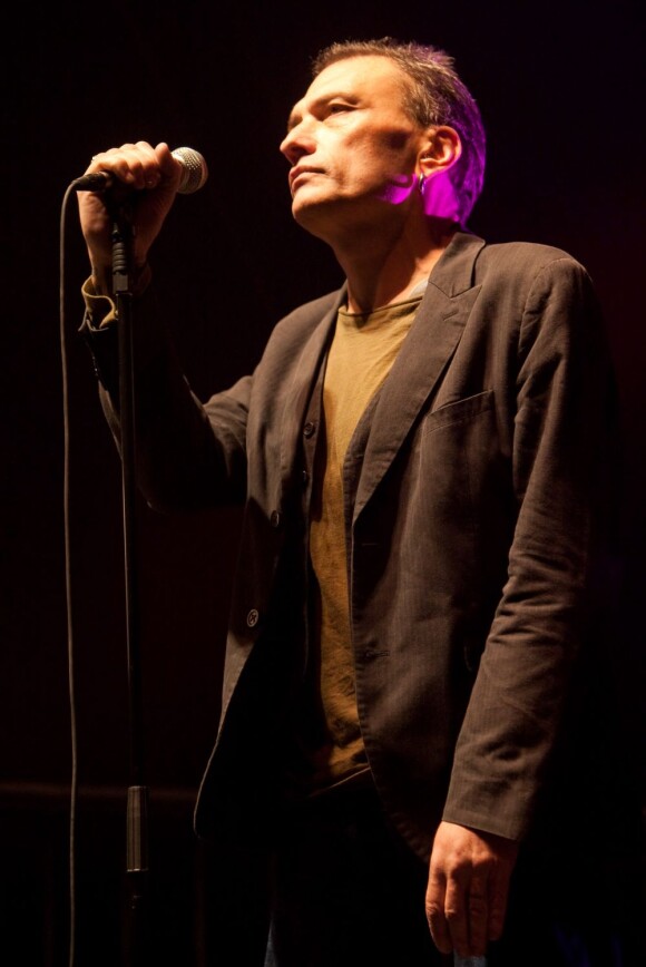 Daniel Darc sur scène lors de la soirée "Rock sans papiers" à Paris Bercy, samedi 18 septembre. Le chanteur est mort le 28 février 2013.