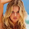 Toni Garrn pour Victoria's Secret.