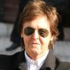 Paul McCartney arrive à l'Opéra Garnier pour le défilé automne-hiver 2013 de sa fille Stella McCartney. Paris, le 4 mars 2013.