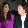 Sir Paul McCartney et sa femme Nancy Shevell assistent au défilé automne-hiver 2013 de Stella McCartney à l'Opéra Garnier. Paris, le 4 mars 2013.