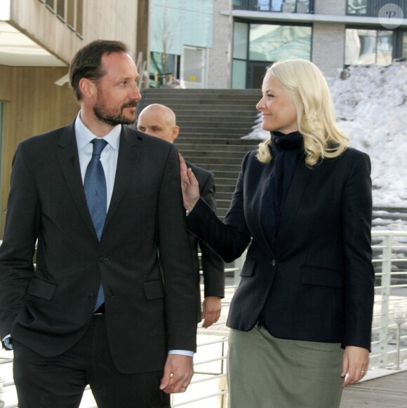 La princesse Mette-Marit et le Prince Haakon à Oslo le 25 février 2013.