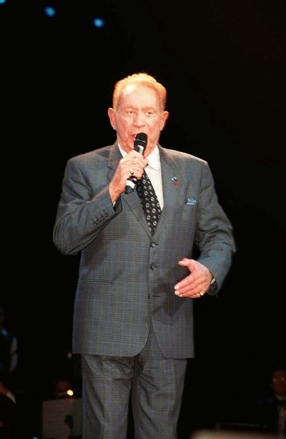Charles Trenet à Paris, le 10 mars 1996.