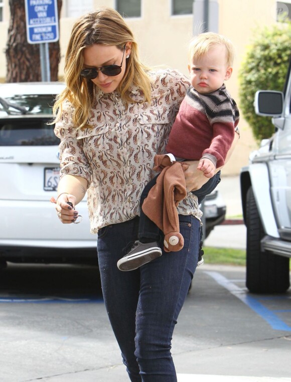 Hilary Duff emmène son fils Luca à l'école à Sherman Oaks, le 6 mars 2013.